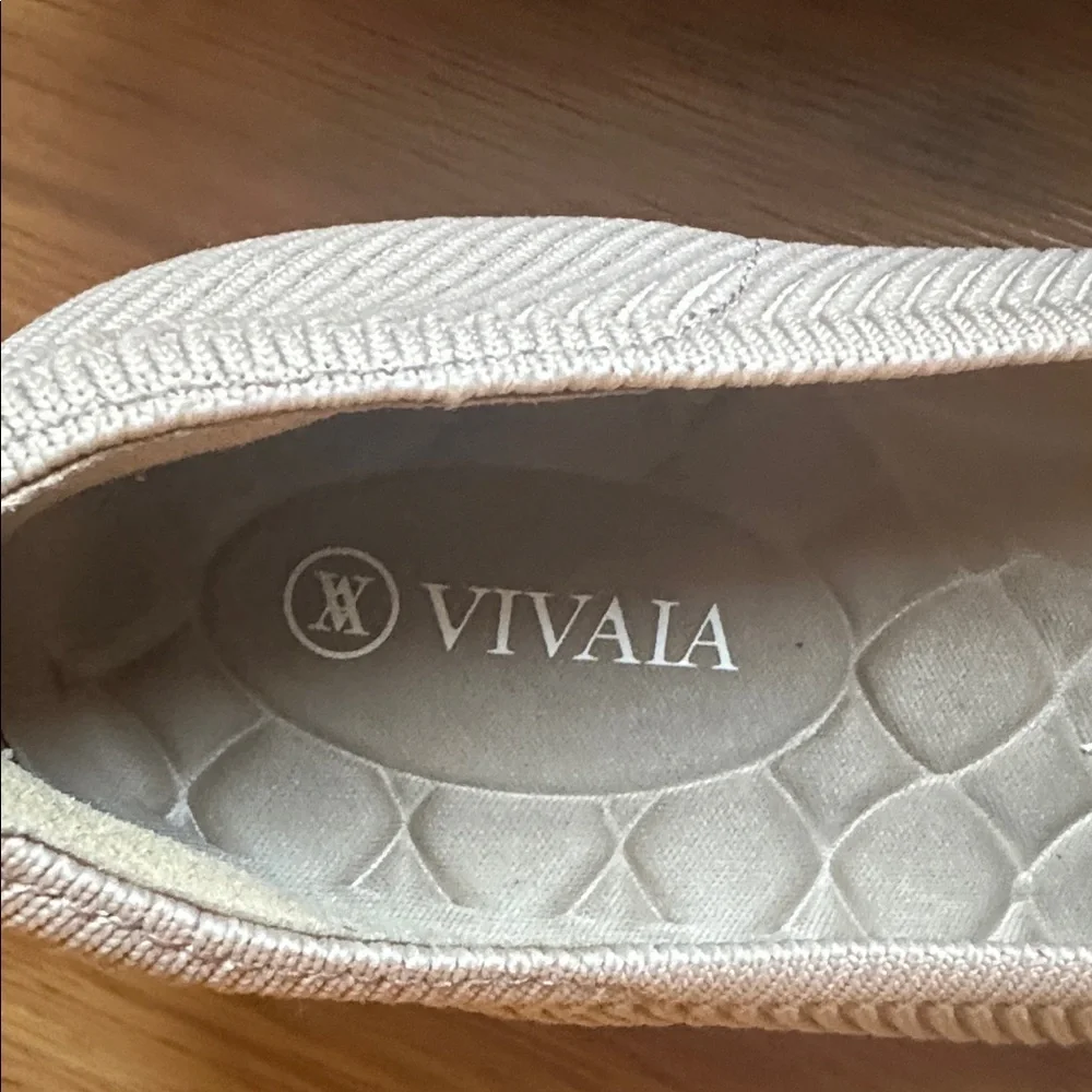 EUC Vivaia Melody Pro Square Toed Chunky Heel